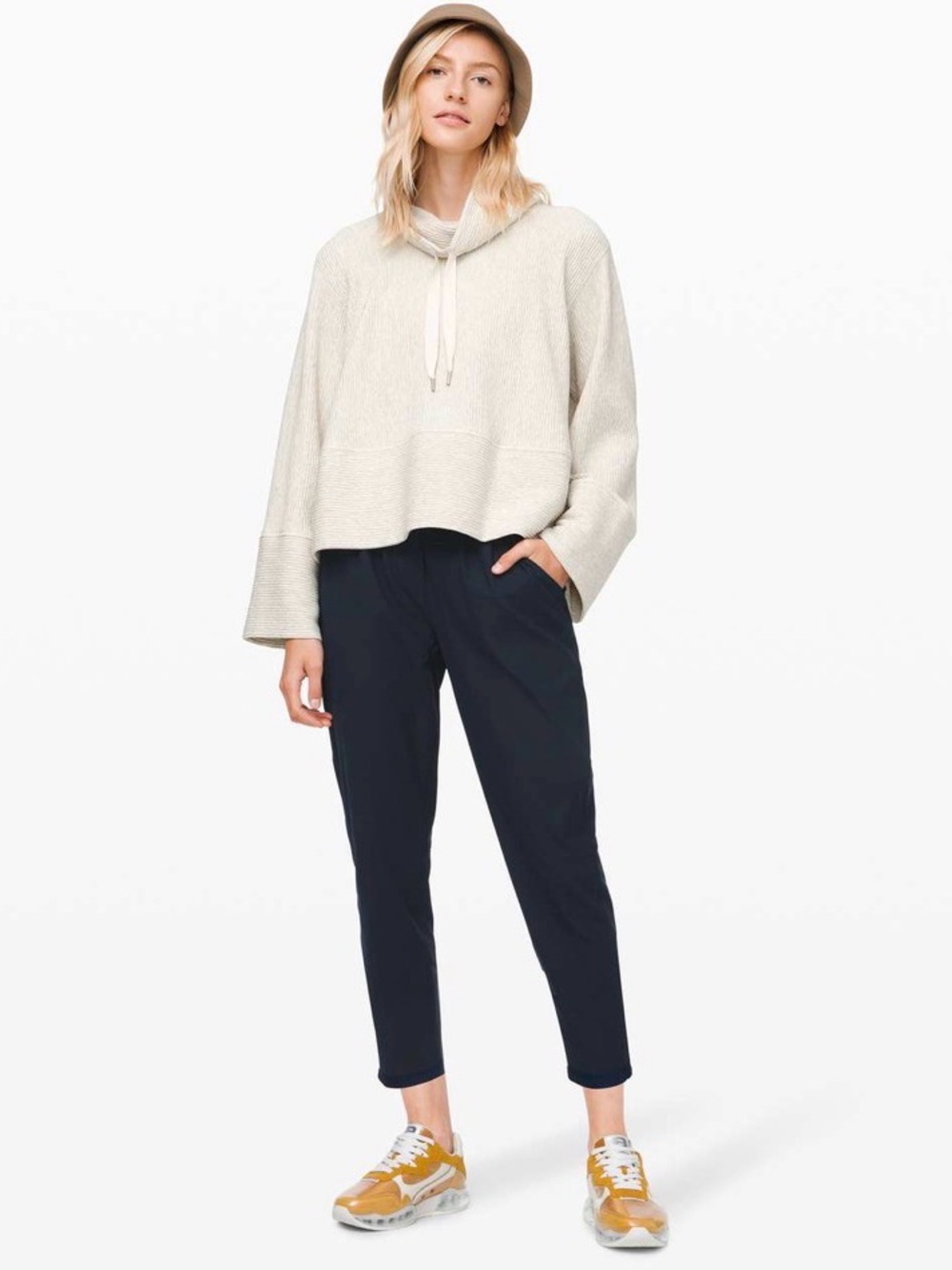Lululemon Essential High-Rise Trouser in True Navy size 4